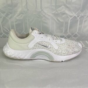 Nike Renew In-Season TR 11 White Running Shoes DA1349-101 Women’s Size 12